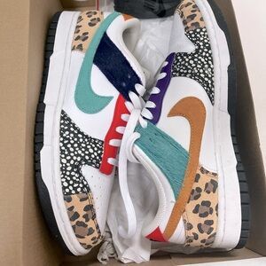 Women’s Nike Dunk Low SE ‘Safari Mix’ size 7.5